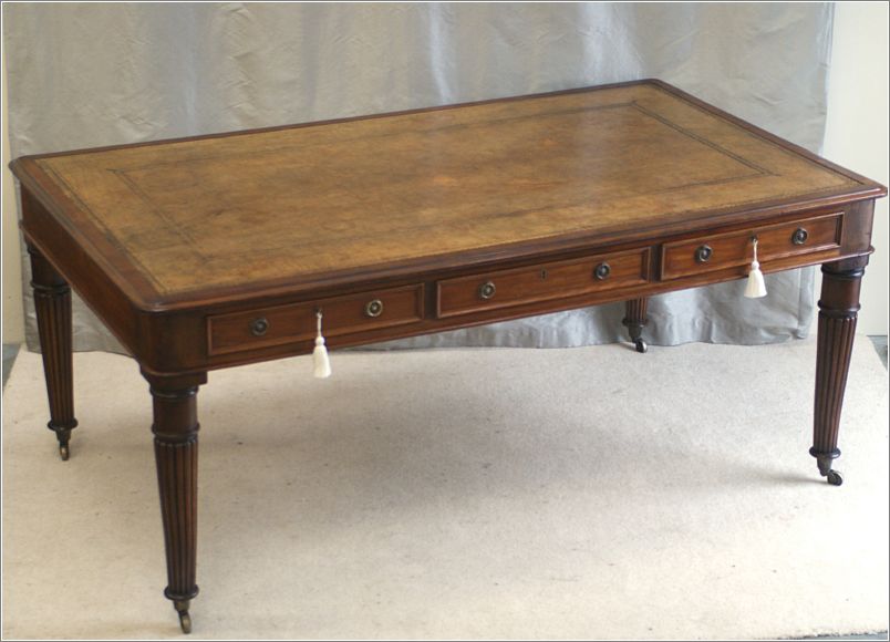 3032 Large Antique Library Table (1)